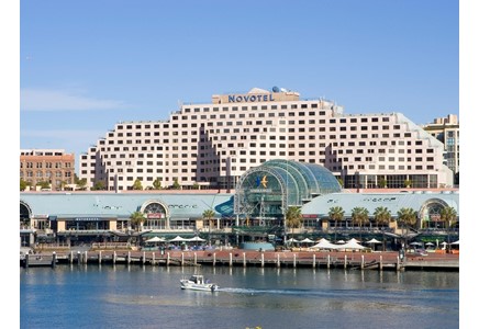 Novotel Darling Harbour - 300m to the Convention Centre