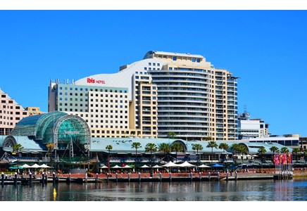 Ibis Sydney Darling Harbour- 300m to the Convention Centre
