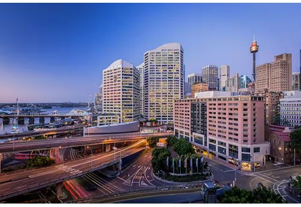 PARKROYAL Darling Harbour - 400m to the Convention Centre