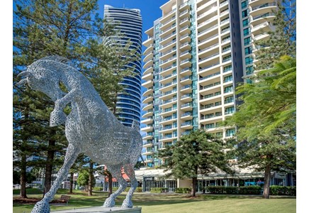 Mantra Broadbeach on the Park - 280m to Conference Venue