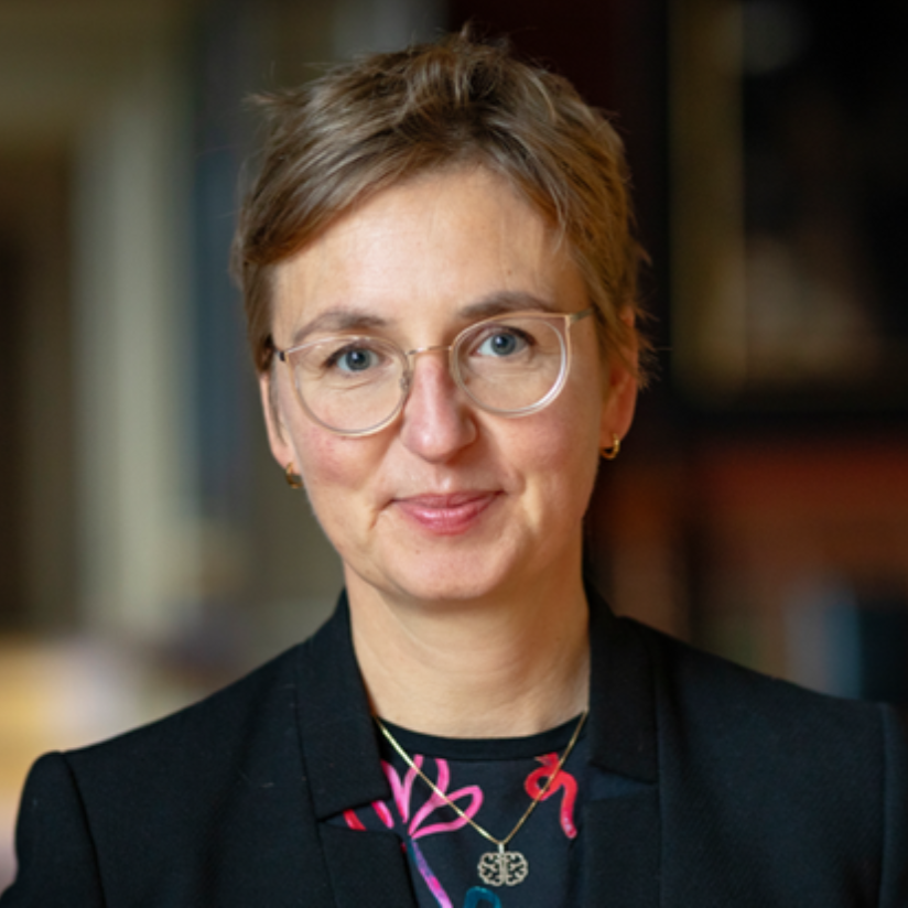 Dr Emily Holmes