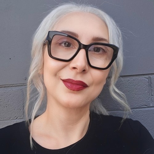 Vicki Kavadas headshot