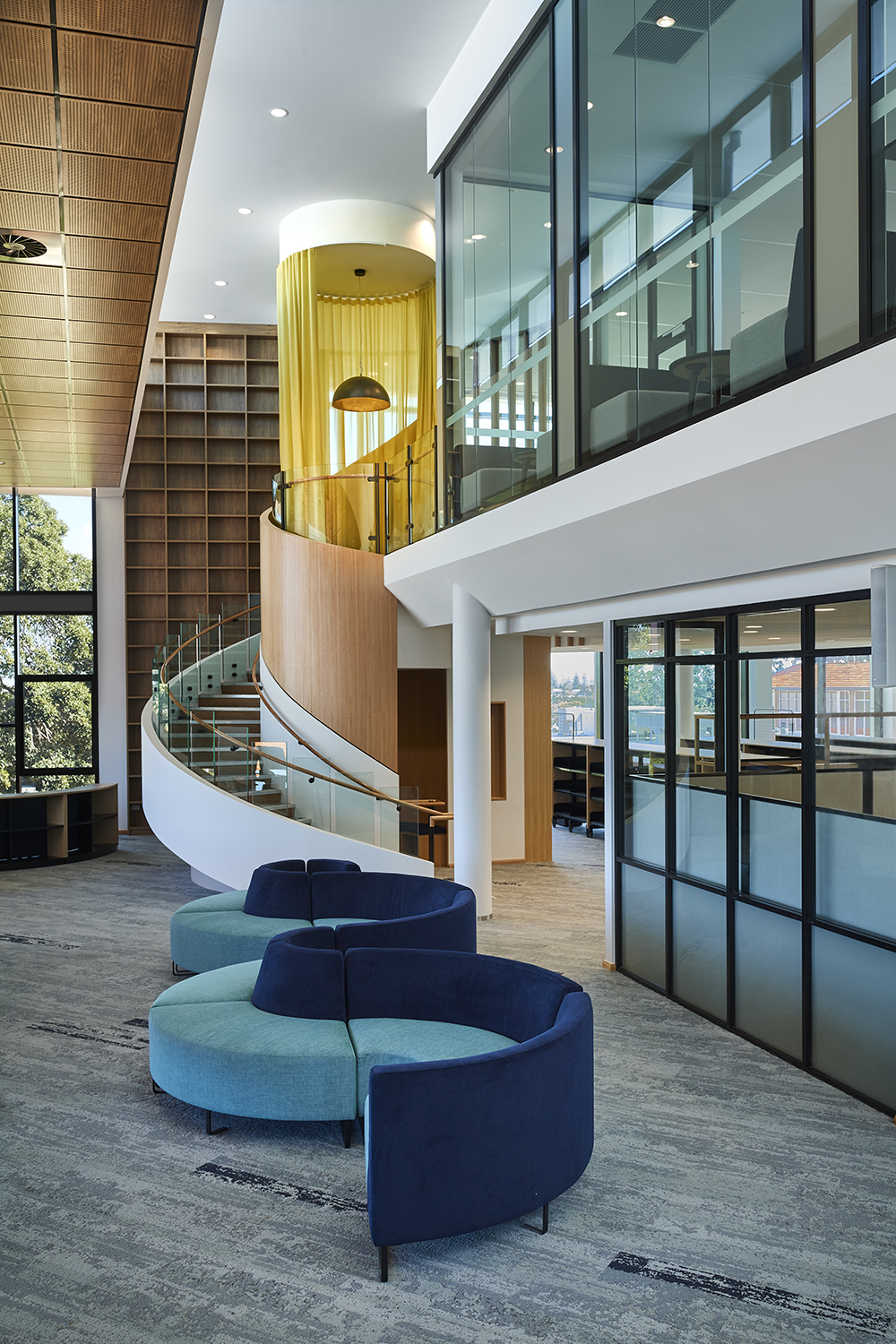 Iona Presentation College image 1