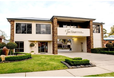 Tea House Motor Inn