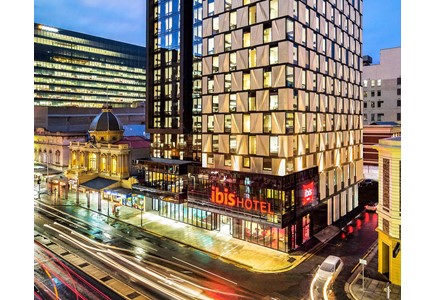 Ibis Adelaide - 1.4km to the Conference venue