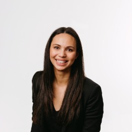 Teresa Henderson Headshot