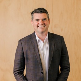 Nils Macfarlane Headshot