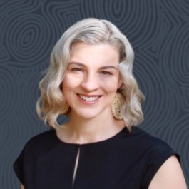 Tammy Baart Headshot