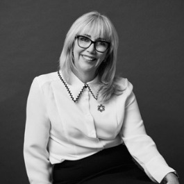 Amy Hubbard Headshot