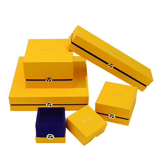 paper jewelry box.jpg