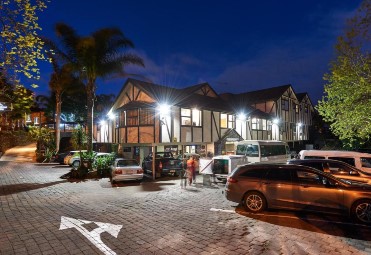 Mount Richmond Hotel