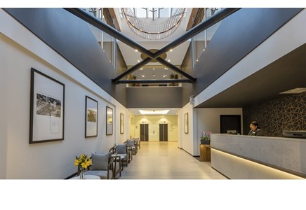 Oaks Hotel