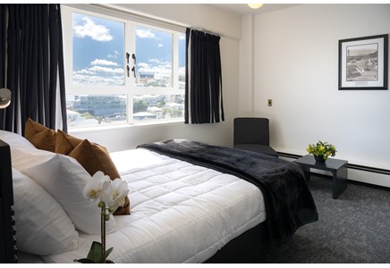 Bay Plaza Hotel