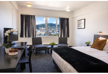 Bay Plaza Hotel