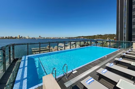 DoubleTree by Hilton Perth Waterfront