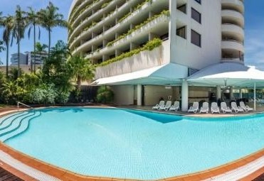 Hilton Cairns - 150m to the conference venue