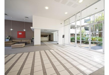 Oaks Brisbane Mews Suites