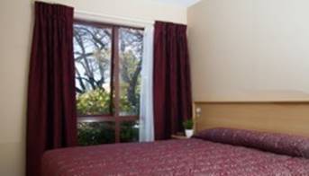 https://www.alhambraoaks.co.nz/public/db_images/section/section_image_163.jpg