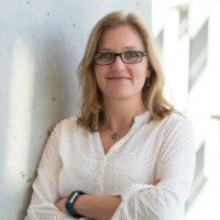 Headshot Photo Mirjam Tome