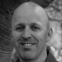 Headshot Photo Mark Wakeham