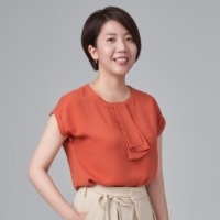 Headshot Photo Caren Hsiao