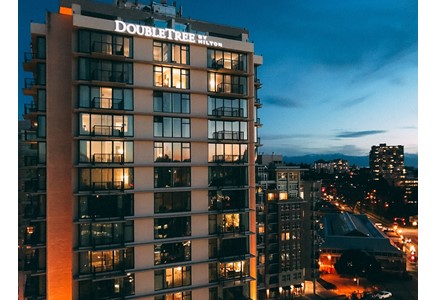 DoubleTree by Hilton Hotel & Suites Victoria