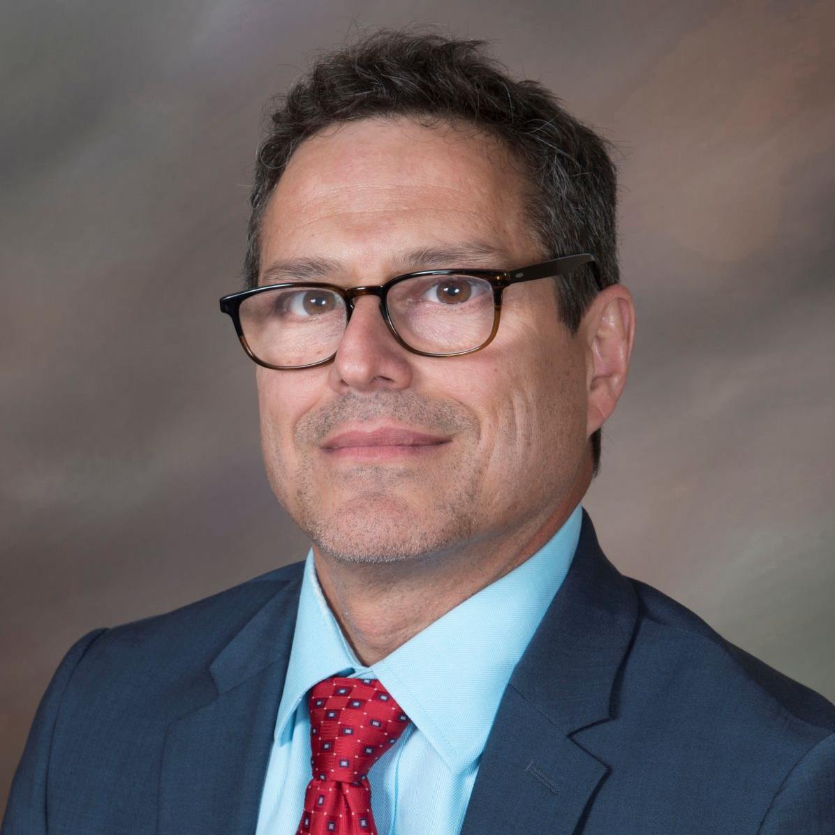 Arturo Olazabal, Mr.