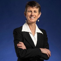 Photo of Dr Bronwyn Evans