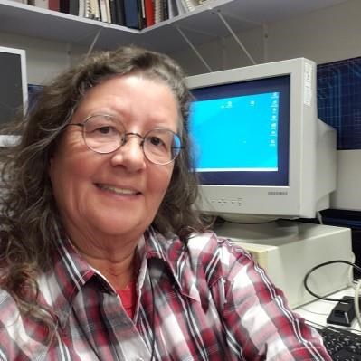 Headshot of Cynde Moya