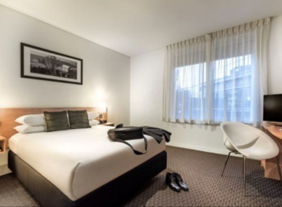 ibis Melbourne Hotel and Apartments