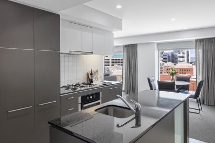 Oaks Adelaide Embassy Suites