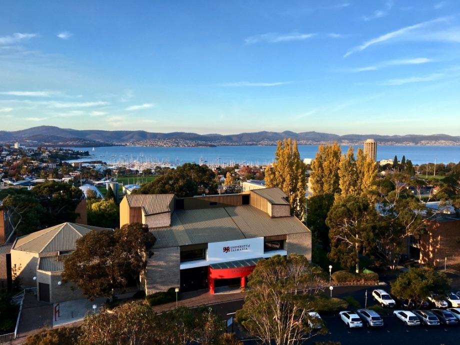 UNIVERSITY OF TASMANIA SANDY BAY CAMPUS