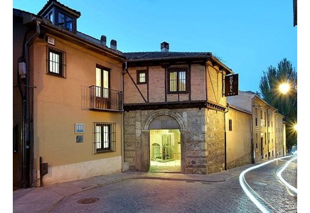 Exe Casa de los Linajes