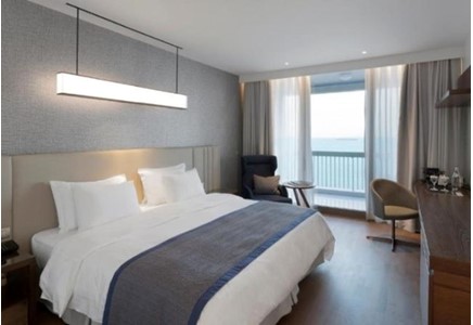 Makedonia Palace