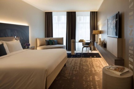 RENAISSANCE HAMBURG HOTEL