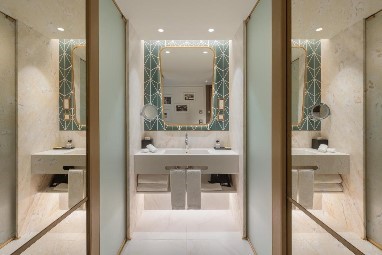 The Emerald House Lisbon, Curio Collection by Hilton