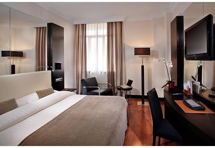 Santos Saray Granada