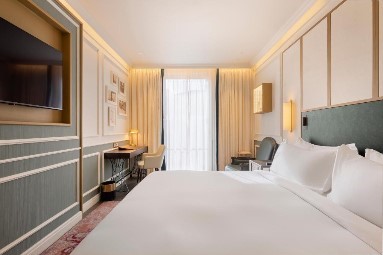 The Emerald House Lisbon, Curio Collection by Hilton