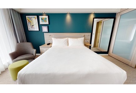 Hampton by Hilton