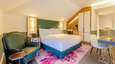 The Emerald House Lisbon – Curio Collection by Hilton