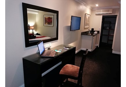 Birchwood Hotel