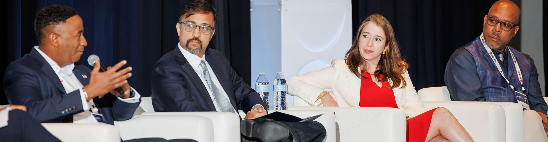 AI in Healthcare Forum - Healthcare professionals collaborating with technology