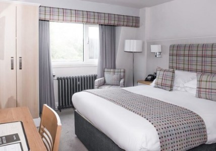 White Hart Hotel & Apartments