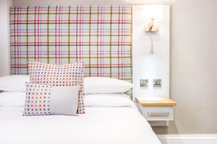 White Hart Hotel & Apartments