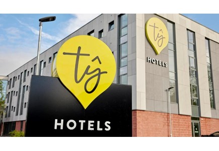 Tŷ Newport by Celtic Manor