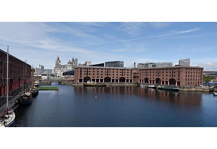 Holiday Inn Express Liverpool – Royal Albert Dock