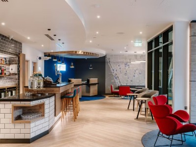 Holiday Inn Express Liverpool Central  3*