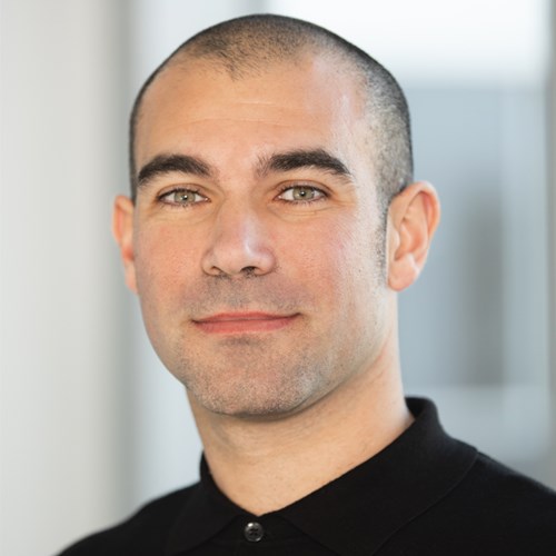 Speaker profile image for Fl&aacute;vio Simoes