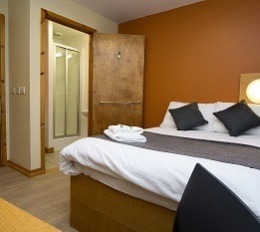 Cappavilla Village, University of Limerick (Ensuite single & double Bedrooms in shared apartments)