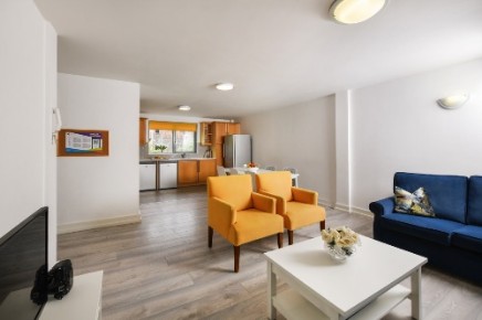 Dromroe Village Accommodation, University of Limerick (Single & Double Bedrooms in shared apartments)